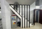 Cho thuê nhà ở nhóm 6 người nguyên căn Tam Khương - Đống Đa DT  25m2 - 3 tầng - 2 ngủ - Giá 12 Triệu (CTL)